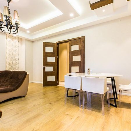 Sweet Home 3 At Freedom Square Τυφλίδα Εξωτερικό φωτογραφία